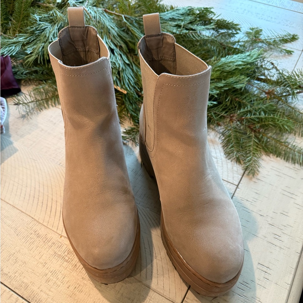 MIA platform booties